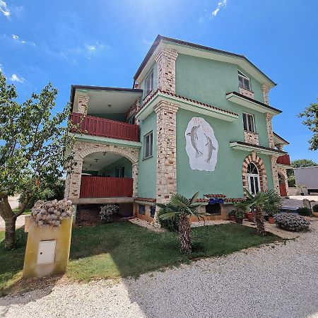 Apartman 2 Lägenhet Ližnjan Exteriör bild