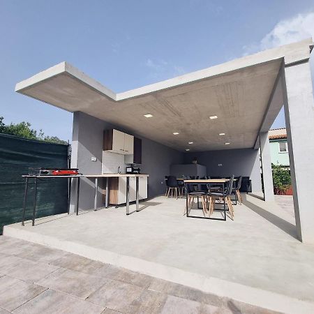 Apartman 2 Lägenhet Ližnjan Exteriör bild